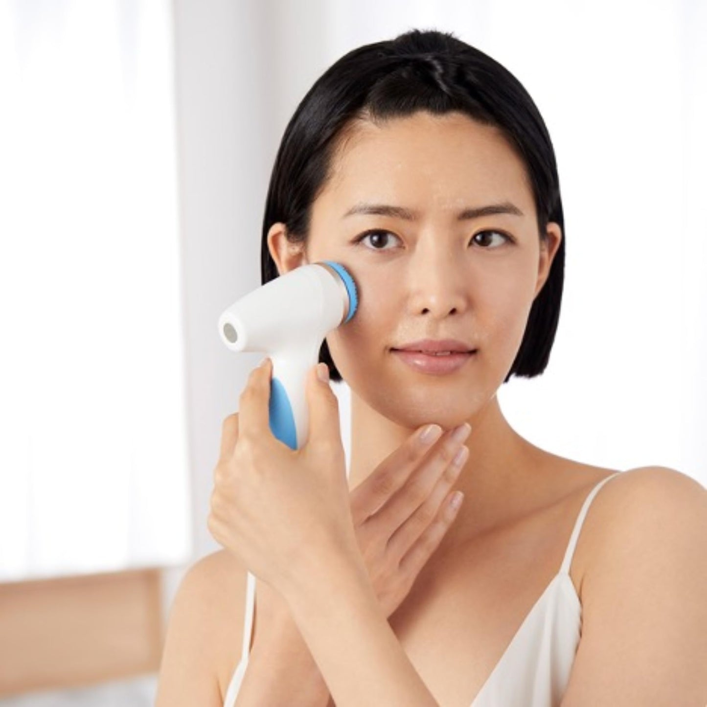 Nu Skin ageLOC LumiSpa Treatment Cleanser | Sensitive Skin | Gentle and Comforting Formula for Balanced Complexion | Enhanced LumiSpa Performance | Infused with ageLOC Technology | 3.4 fl oz